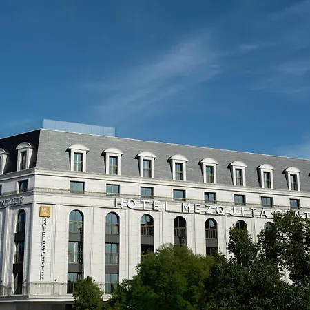 Mezquita Center Otel