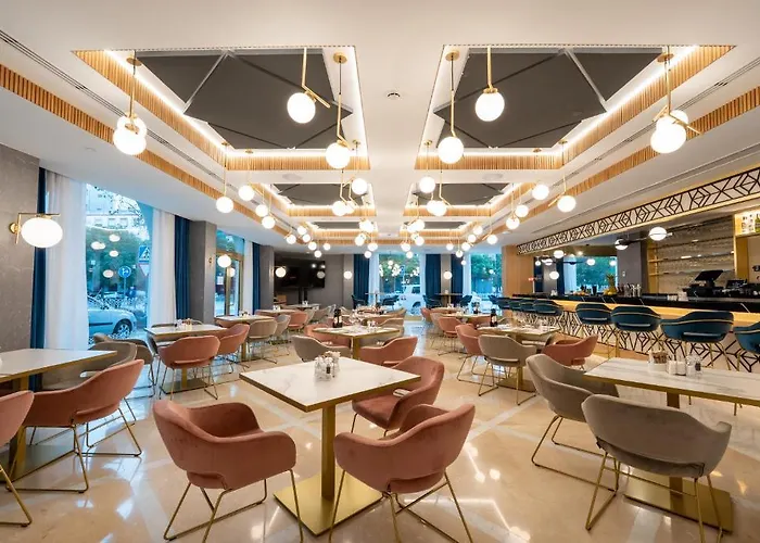 Mezquita Center Hotel 4*