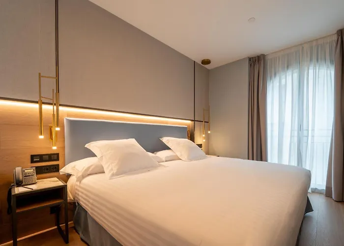 فندق Mezquita Center 4*